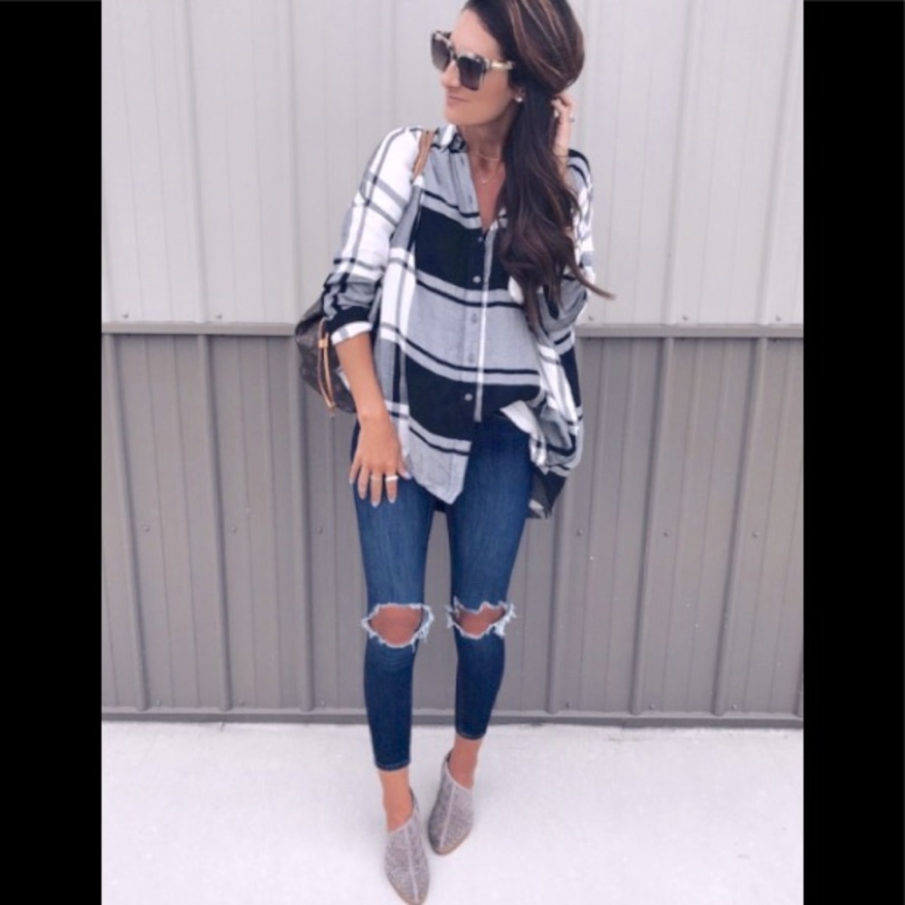 FP Busted Knee Ankle Jeans 24